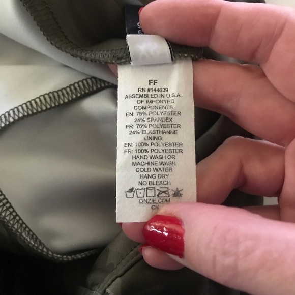 NWT Onzie High Waisted Cameo Legging Size XS - Picture 2 of 12